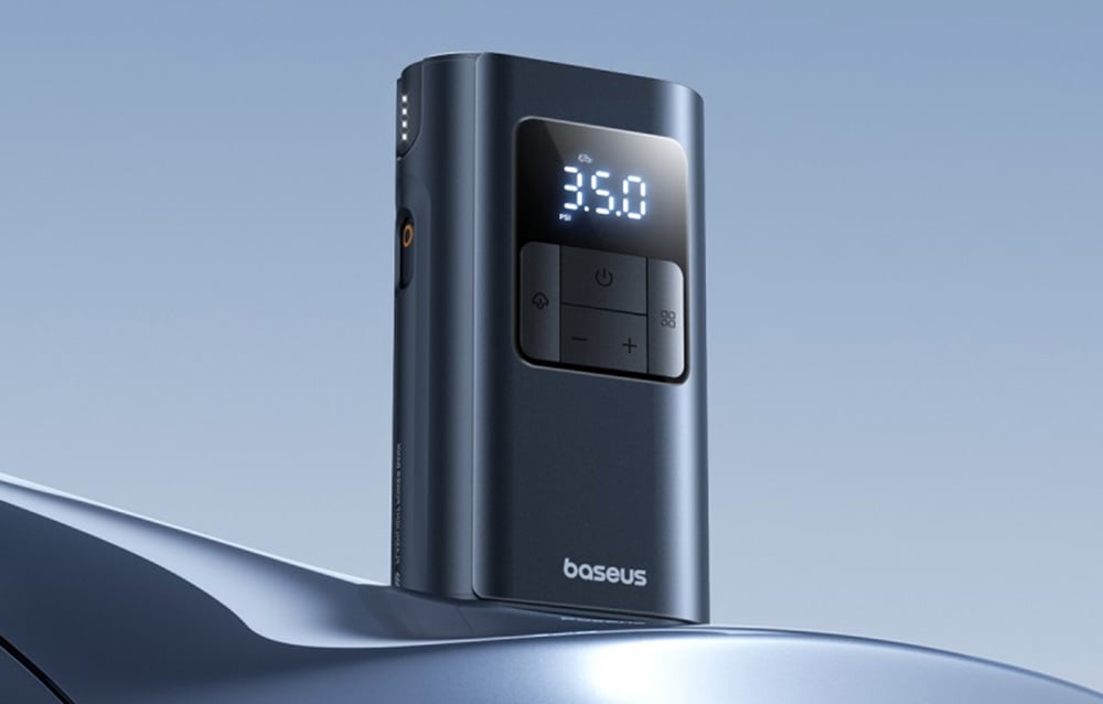 Baseus PrimeTrip VA1 2 az 1-ben pumpa zseblámpával fekete 1