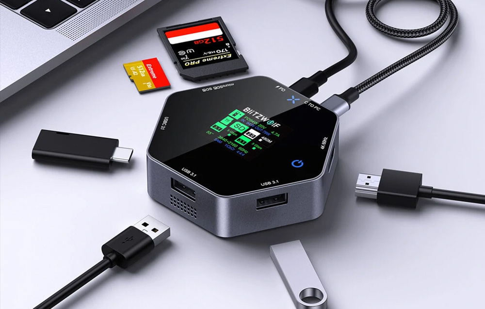 BlitzWolf BW-TH16 8 az 1-ben USB HUB és dokkoló intelligens kijelzővel, 100W, LCD 1