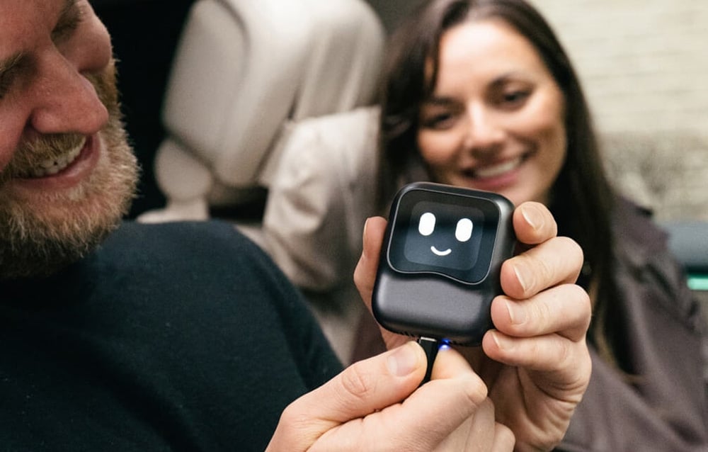 Ottocast PCS50 vezeték nélküli adapter és AI asszisztens OTTOAIBOX NANO 6