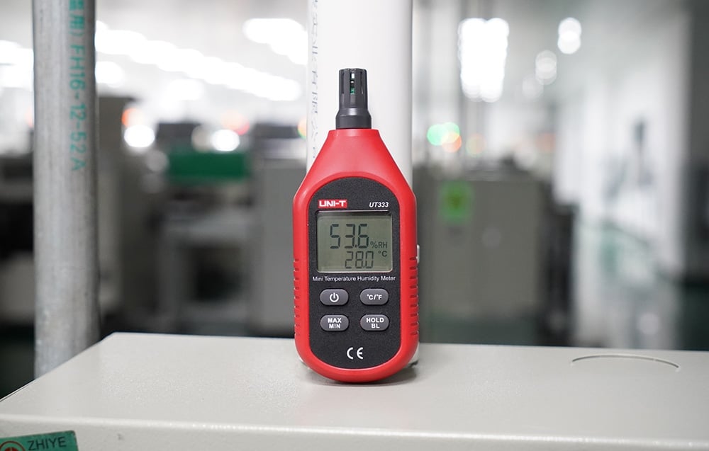 UNI- T UT333 hőmérséklet- és páratartalommérő 1
